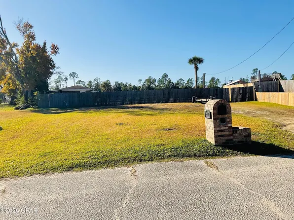 810 W 8th St Circle, Lynn Haven, FL 32444