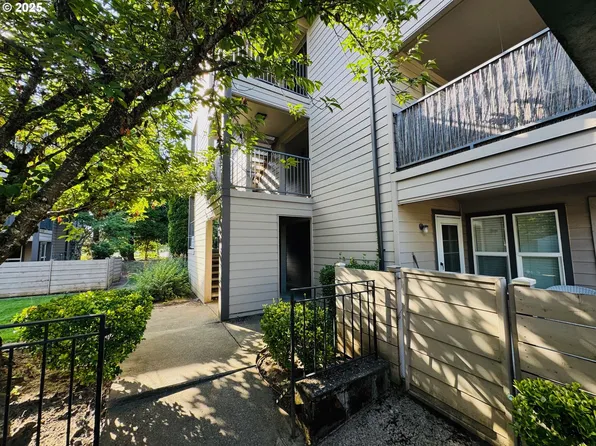 11627 SE Fuller Rd, Milwaukie, OR 97222