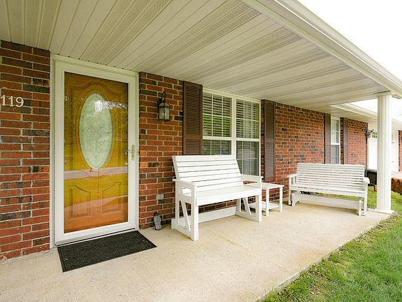 3rd image of 3119 Country Club Dr