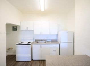 2300 W Flagler St APT 17, Miami, FL 33135