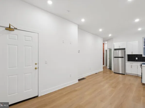 1325 Kerbaugh St, Philadelphia, PA 19140