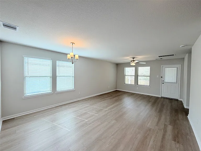11720 Whirlaway Dr — Photo 10