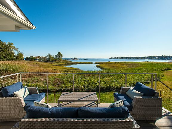 70 Kenilworth Drive East