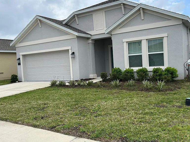 913 Laurel View Way — Photo 1
