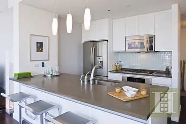 Rented by Halstead Real Estate | media 16