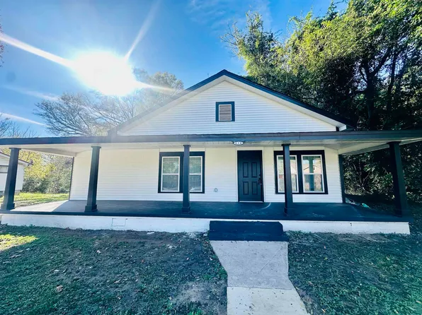 410 E Sycamore St, Bolivar, TN 38008