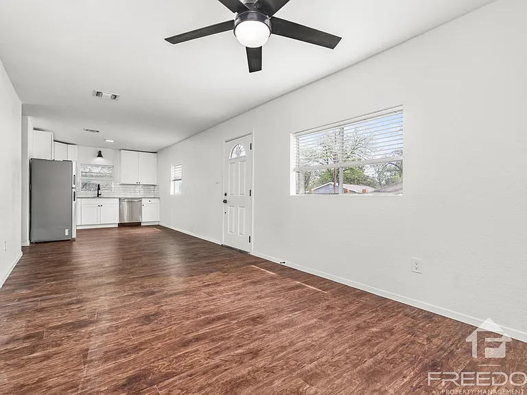 1824 Katy St — Photo 6