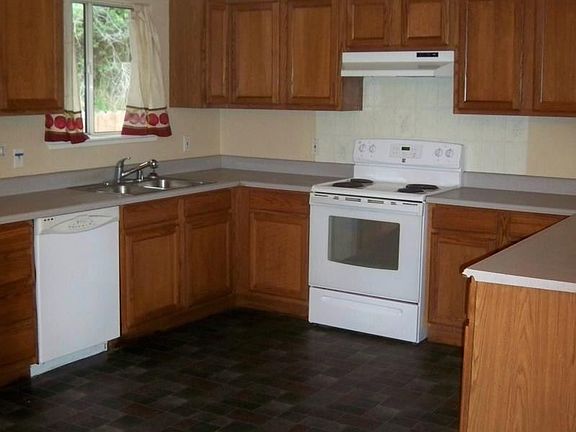 4th image of 660 Plum St