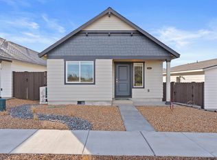 4046 SW Obsidian Ave, Redmond, OR