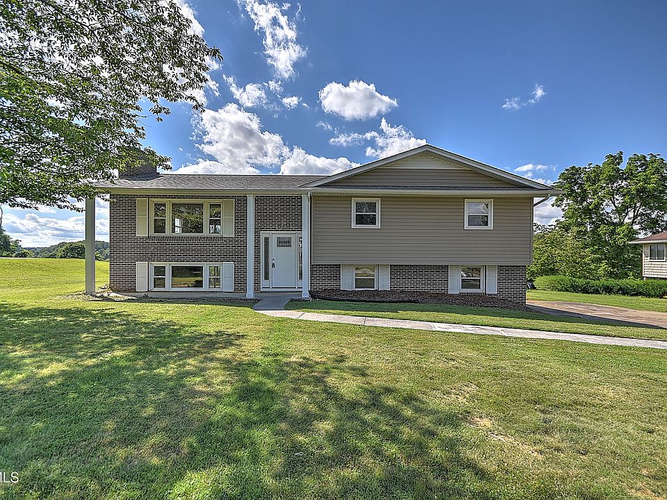 1st image of 228 Oneida Ct