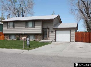 1408 Aspen Dr, Riverton, WY 82501