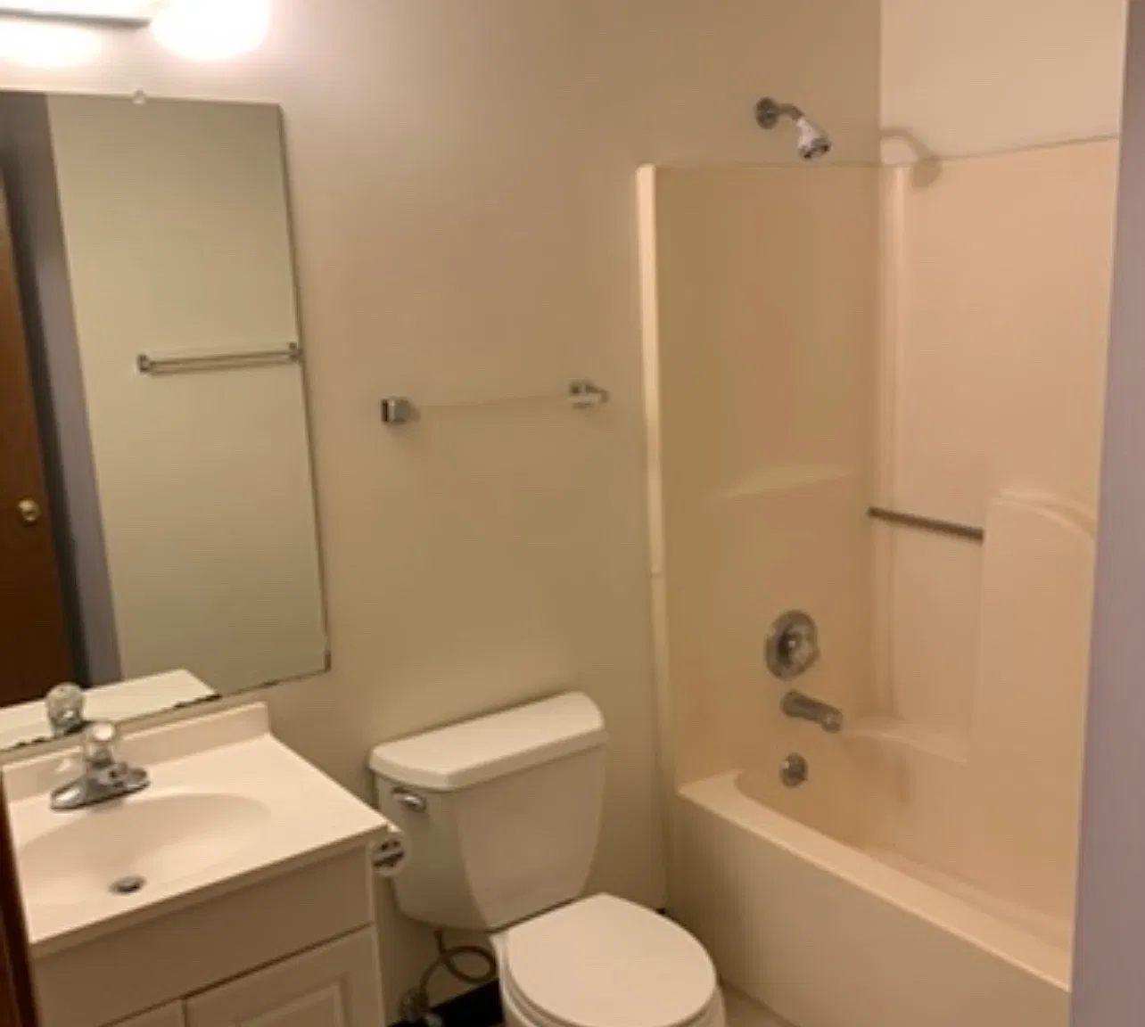418 McGoodwin Ave — Photo 1