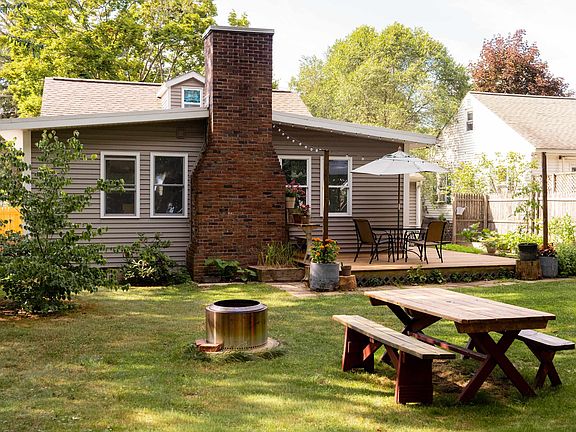 5th image of 133 Woodbury Road