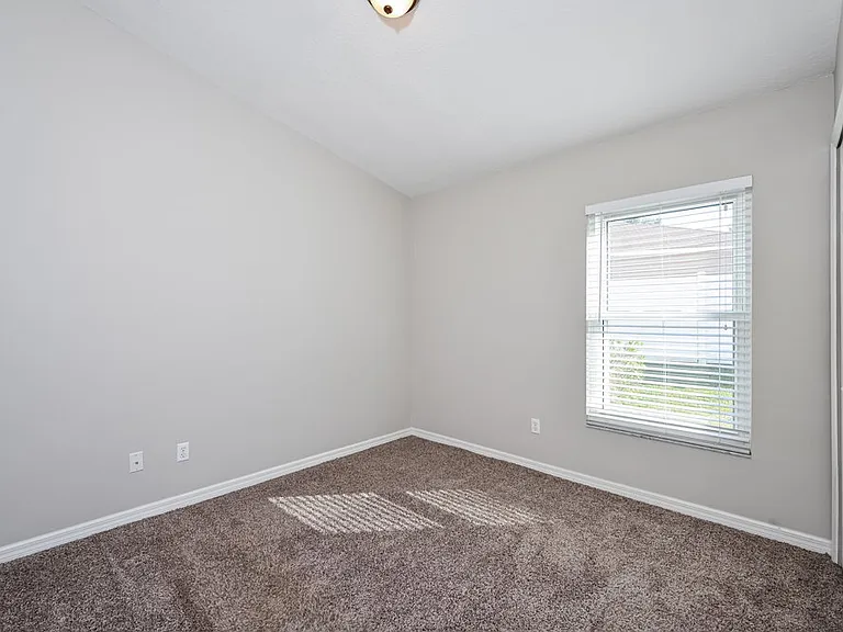1323 Hillview Dr — Photo 12