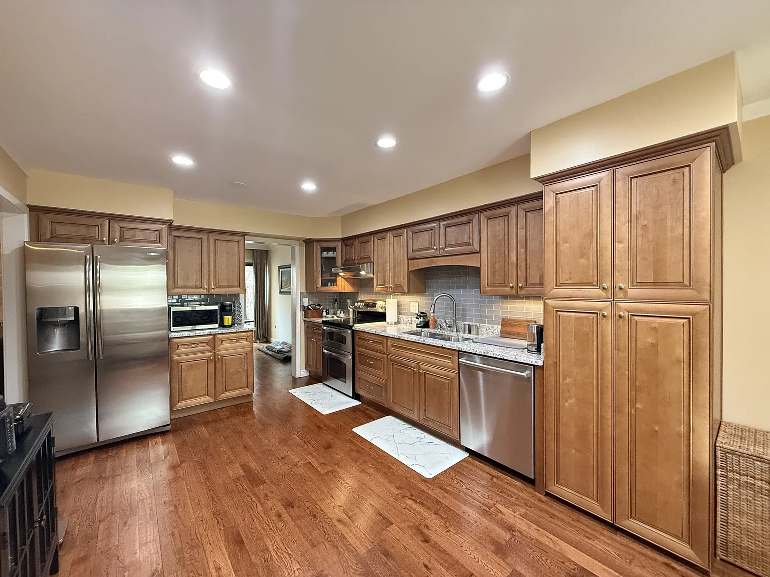 772 Greenhills Drive - 1 — Photo 4