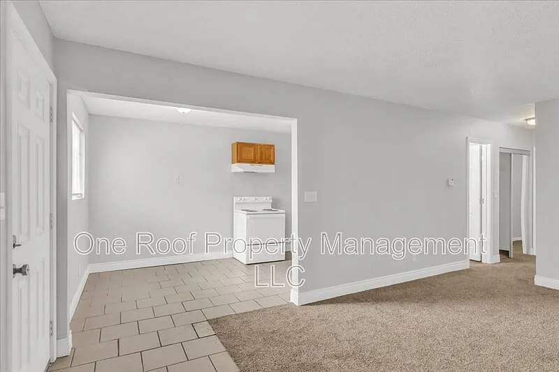 2 bed, 1.0 bath, 740 sqft, $995 — Photo 3
