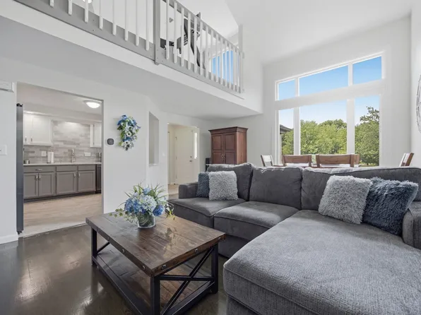 77 Willow Pond Dr, Rockland, MA 02370