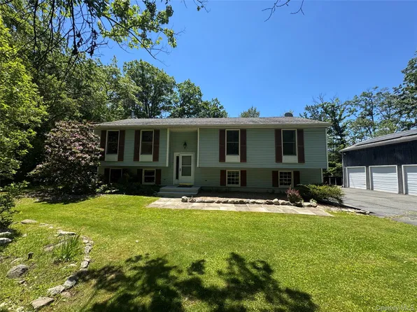 1325 Wurtsboro Mountain Road, Wurtsboro, NY 12790