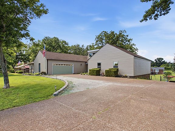 5th image of 1330 Chippendale Cir