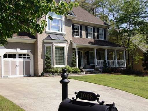 2nd image of 1068 Longwood Dr