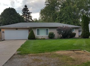 47373 Sugarbush Rd, Chesterfield, MI 48047