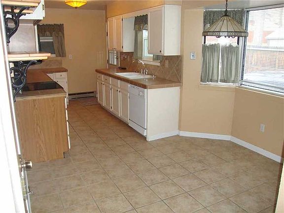 4th image of 3110 Edmond St