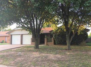 4110 Oakcrest Ave, Enid, OK 73703