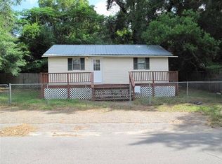 100 W Orange Ave, Defuniak Springs, FL 32435