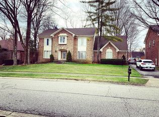 14410 Lake Forest Dr, Louisville, KY 40245