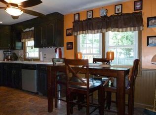 128 Duggan Cir, Springfield, MA 01119