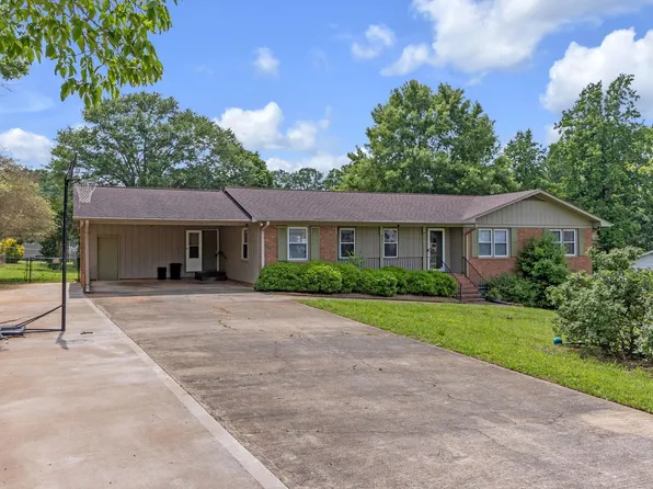 140 Greenbriar Dr, Gaffney, SC 29341