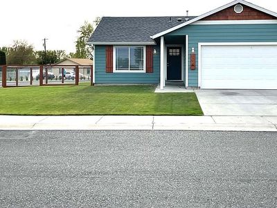 102 N Centennial St, Moxee, WA, 98936