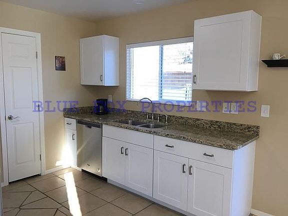 5th image of 3084 W Wildwood Dr