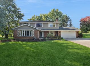 152 S Ela Rd, Barrington, IL 60010