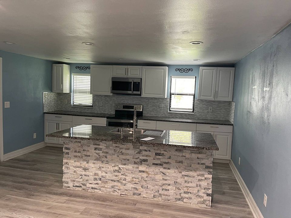 1st image of 14514 Winter Dr