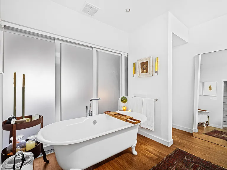 44 Sharon St #1 — Photo 17