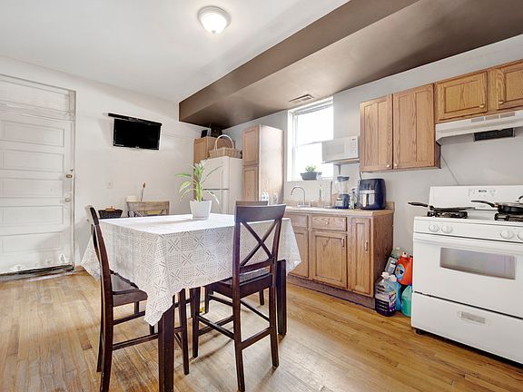 4th image of 2611 Highland Ave