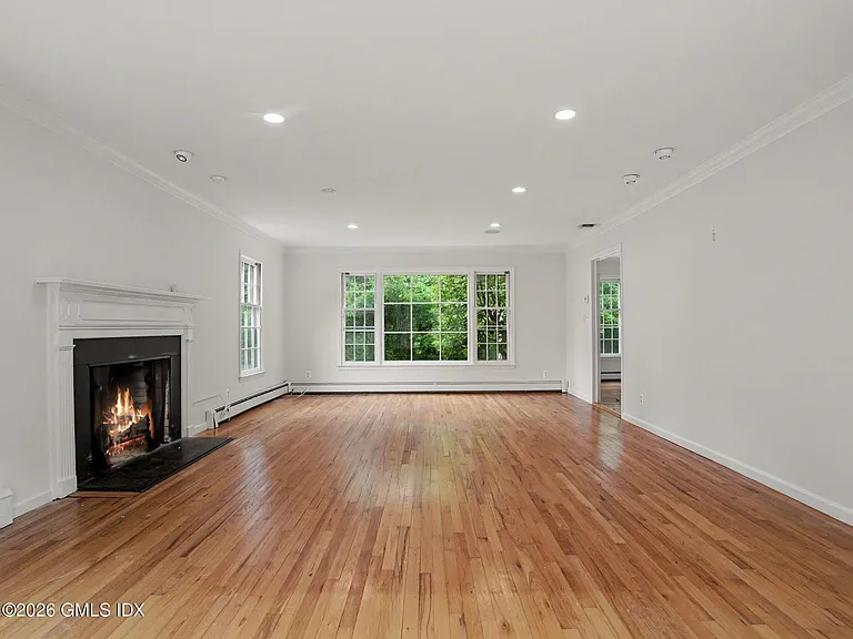 23 Copper Beech Rd — Photo 3