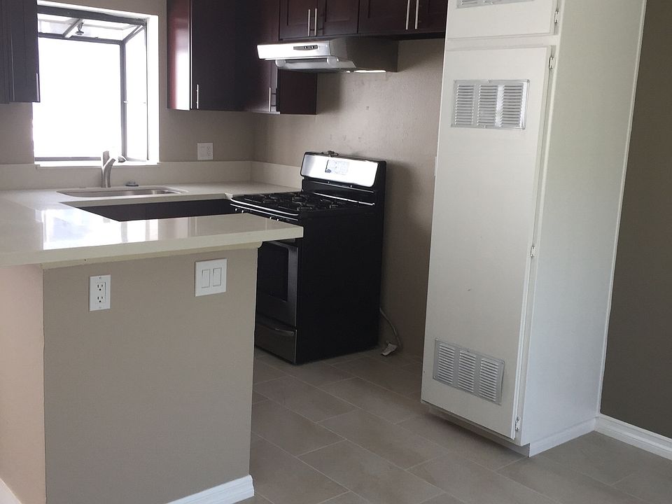 Kitchen/Breakfast Nook