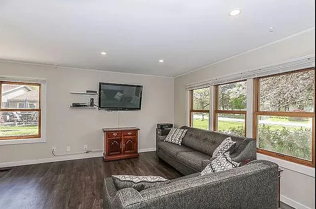 1149 Aberdeen Ln — Photo 9