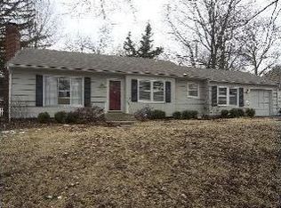 5829 Alhambra Dr, Fairway, KS 66205