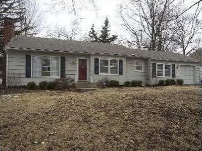 5829 Alhambra Dr, Fairway, KS, 66205