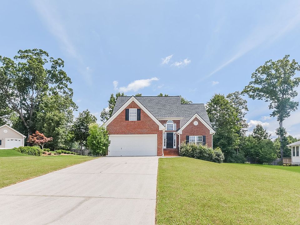 1st image of 1379 Fountain View Dr