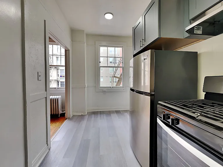 970 Geary St — Photo 6