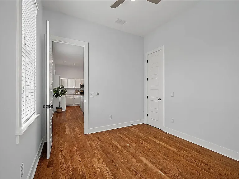 61 Amherst St #B — Photo 17