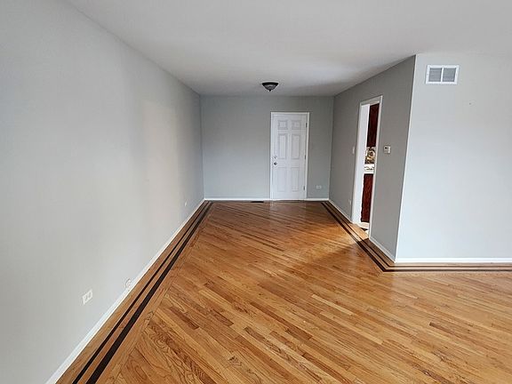 4th image of 9019 Windsor Dr