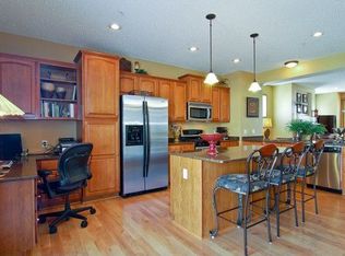 3711 Hazel Trl UNIT D, Woodbury, MN 55129