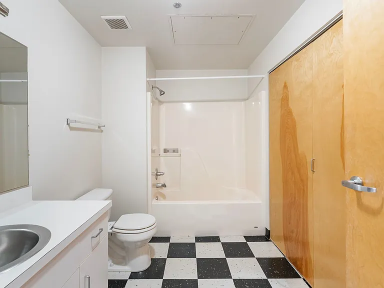 416 NW 13th Ave #401 — Photo 18