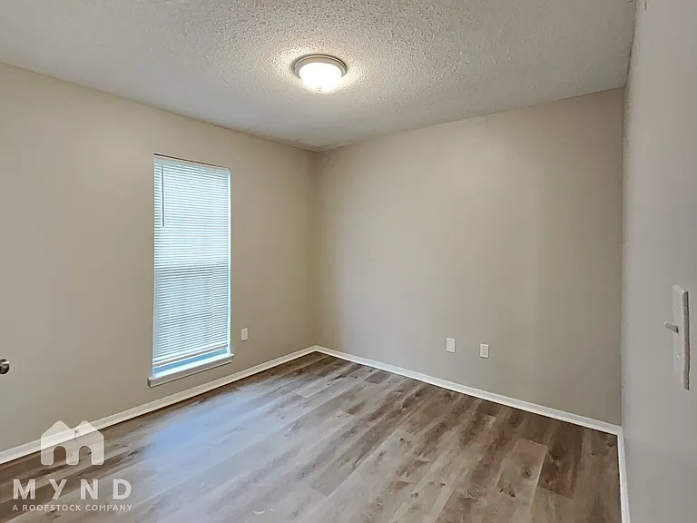 4912 Summitridge Dr — Photo 16