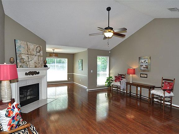 4th image of 19415 Kelly Timbers Dr